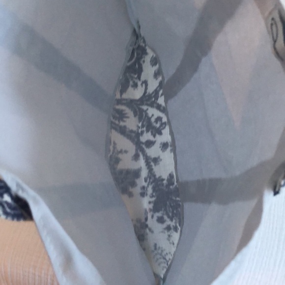 Oscar de la Renta Tote - Picture 3 of 3